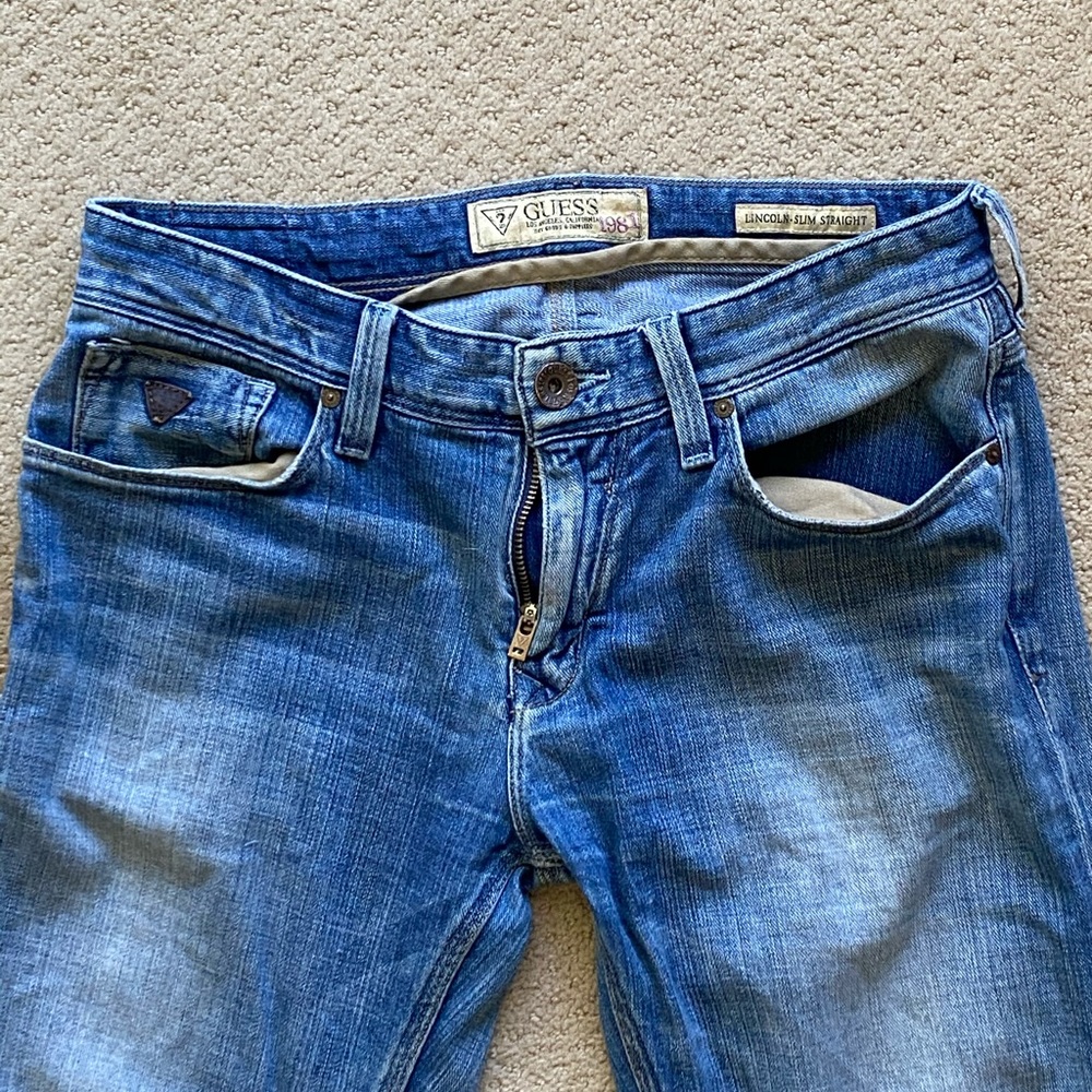GUESS JEANS 29, Lincoln slim straight, no rips